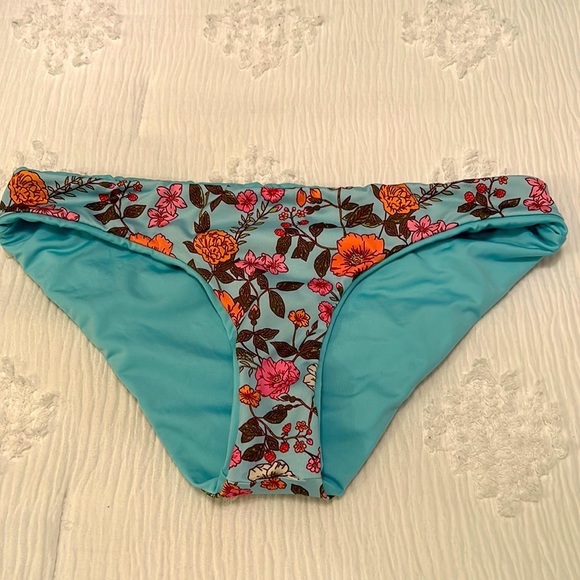Maaji Sky Blue Sublime Classic Bikini Bottom 
MD / Blue / Signature Cut - Picture 1 of 6